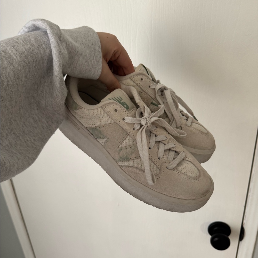 Women's New Balance Cream & Green Sneakers